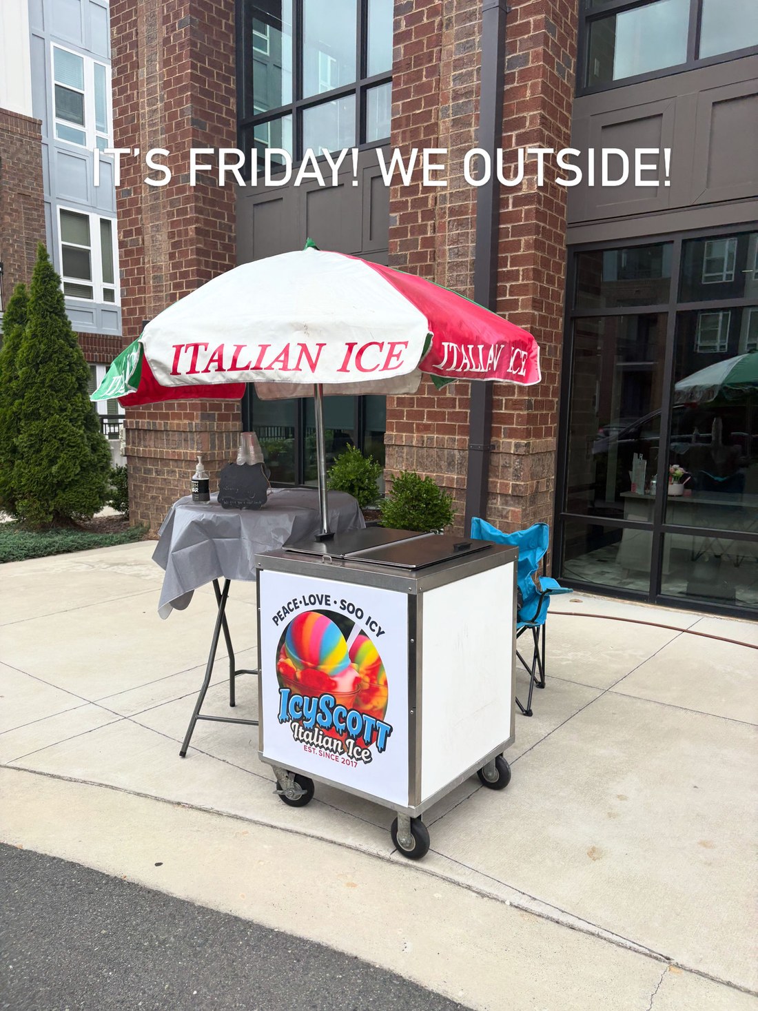 IcyScott cart curbside on a sunny day, ready to serve